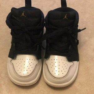 Toddler shoes size 7